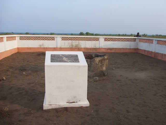 Puits des enchainés - Maison des esclaves à Agbodrafo au Togo
