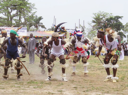 Sintou-Djandjaagou (fête des moissons des Nawdéba et Lamba de Doufelgou) Kandé Togo