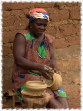 Les potières et forgerons traditionnels de Pya - Kara - Togo