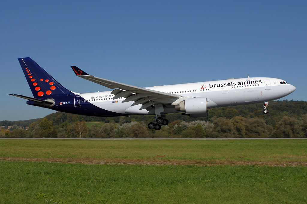 Brussels_Airlines_A330-200_ZRH_HB-IQA Togo